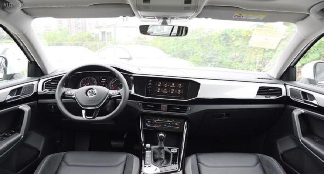 探岳330豪華智聯版落地價，綜合油耗6.8L/100km你值得擁有