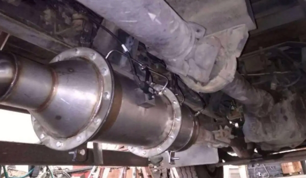 顆粒捕捉器是什么東西 車輛發(fā)動機(jī)尾氣過濾器（避免燃燒不完全）