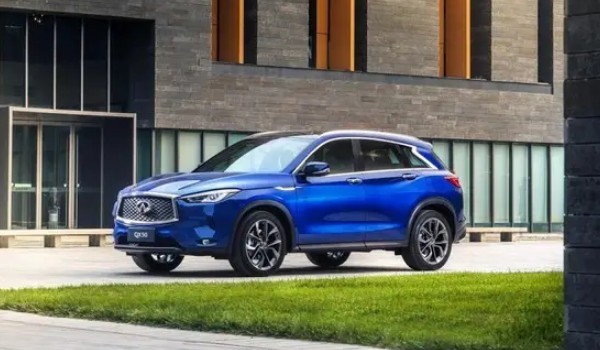 英菲尼迪qx50發動機號在哪里 發動機缸體位置(打開引擎蓋尋找)