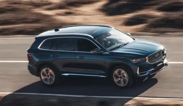 吉利星越l怎么樣值得購買嗎 車身長達4.7米(采用沃爾沃2.0T發動機)