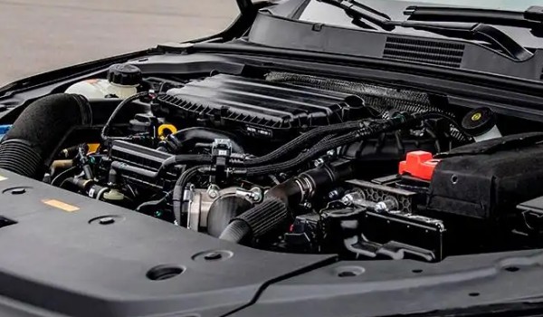 東風風神奕炫MAX配置 車身長達4.8米(搭載1.5T發(fā)動機)