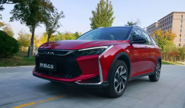東風(fēng)風(fēng)神奕炫gs2021新款車(chē) 車(chē)輛燃油經(jīng)濟(jì)性好（百公里耗油量5.8~6.7升）