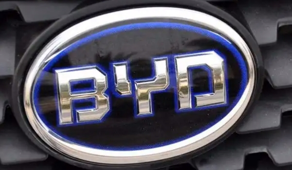 BYD是什么意思 是比亞迪汽車的品牌標志（代表成就夢想）