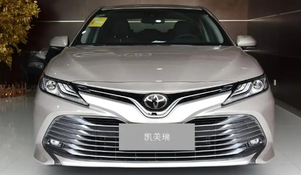 豐田凱美瑞2022新款參數配置 車身長達4.8米(輸出馬力可達178匹)