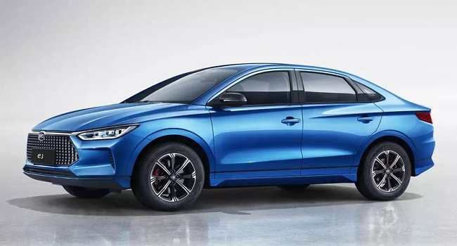 比亞迪e3純電動車價格，補貼后售價14.98萬續航401公里