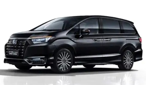 艾力紳和威然誰更好 威然動(dòng)力更強(qiáng)(車身長(zhǎng)達(dá)5.3米)