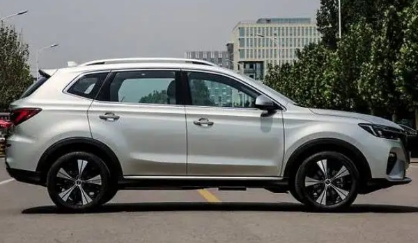 榮威rx5自動(dòng)擋價(jià)格及圖片 榮威rx5自動(dòng)擋售價(jià)11萬(落地價(jià)12萬)