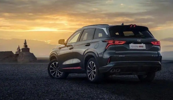 長安cs75plus大約多少錢 2023款長安cs75plus售價10萬一輛