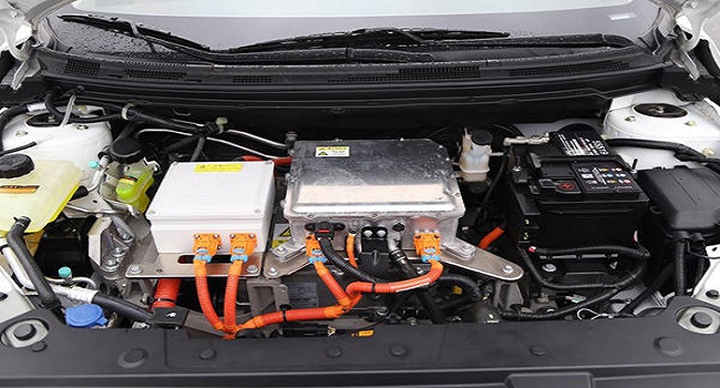 東風e70電動汽車報價，官方指導價15.28萬元
