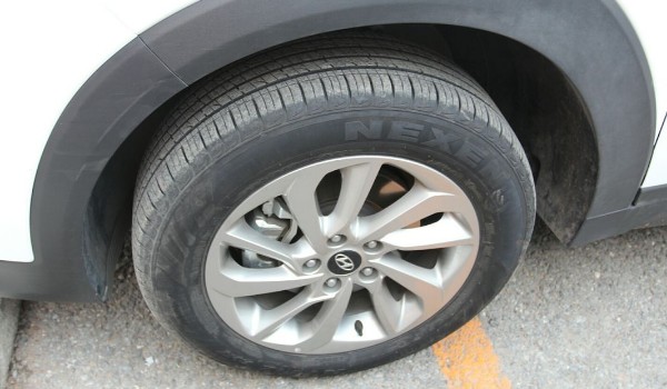 現代途勝輪胎型號尺寸 輪胎尺寸235/55 r19(輪轂19寸)