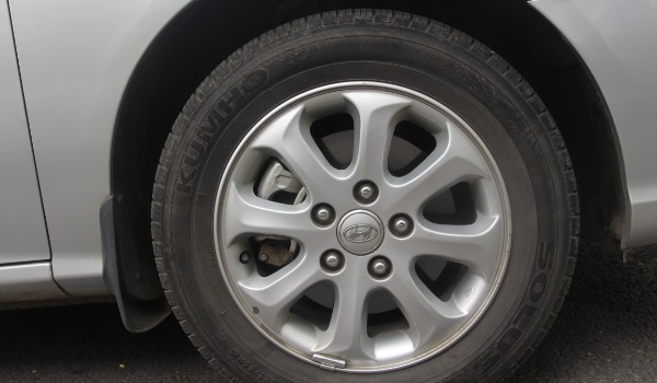 現代悅動輪胎多大尺寸 輪胎尺寸205/55 r16