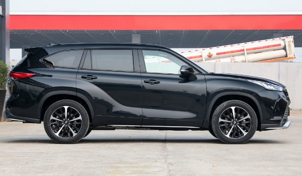 皇冠陸放suv2022全新款價格 新車售價27萬一輛(落地31萬)