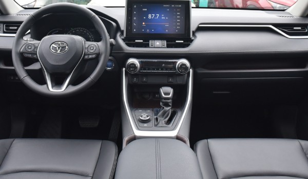 豐田榮放RAV4價(jià)格 2022款新車(chē)售價(jià)15萬(wàn)(分期首付4萬(wàn))