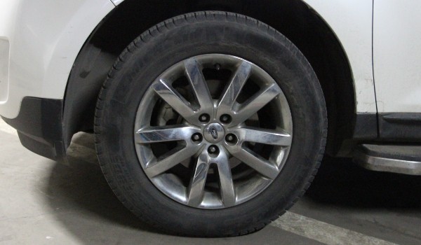 福特銳界輪胎型號規格是多少 尺寸245/55 r19(輪胎寬度245mm)