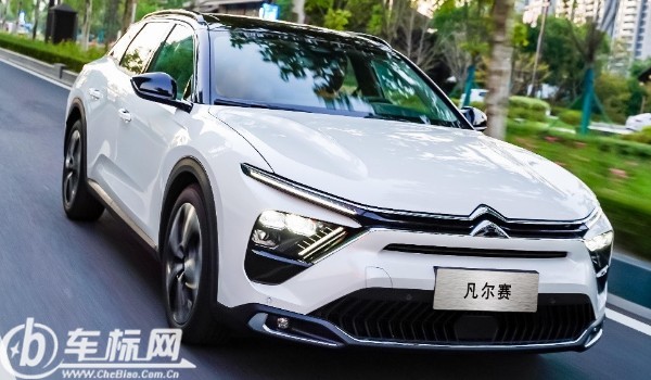 凡爾賽c5x二手車價(jià)格多少 僅需要11萬(表顯里程1萬公里)