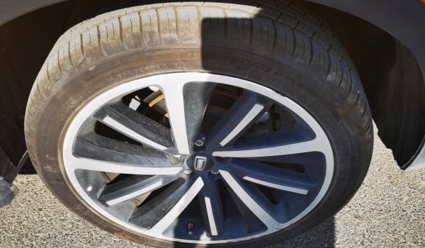 奔騰t77輪胎尺寸多大 輪胎規格為225/45 r19