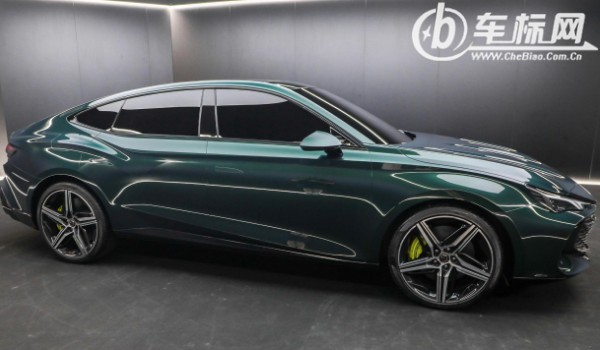 名爵mg7這款車怎么樣 油耗實測7.6L(馬力可達261匹)