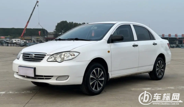 比亞迪f3怎么樣 車輛油耗很不錯、車身內部空間寬敞（百公里油耗5.9升）