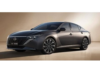 限時12.99萬起 日產天籟鴻蒙座艙版上市：燃油車全球首搭