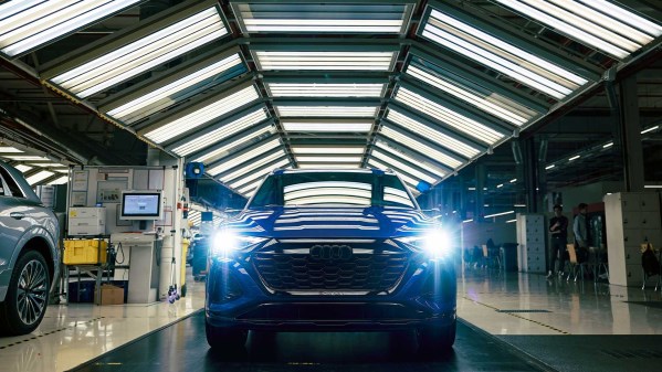 最大續航600km！奧迪Q8 E-Tron純電SUV正式投產