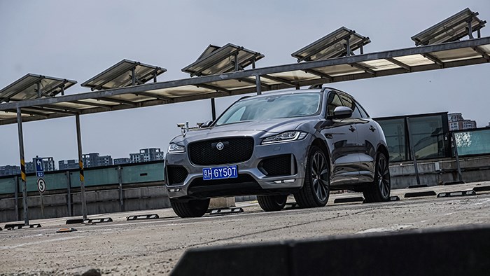 來自英倫獨特氣質 捷豹F-PACE 2.0T 賽旗版
