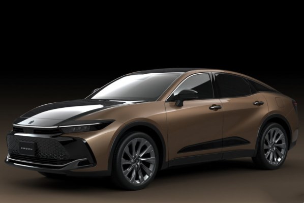 豐田新一代皇冠SportCross國(guó)內(nèi)首發(fā) 采用轎跑車身設(shè)計(jì)