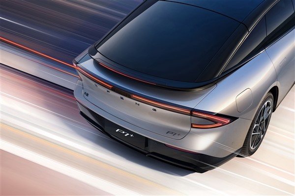 最好看的小鵬要來了！全新車型P7 官圖發布：純視覺智駕