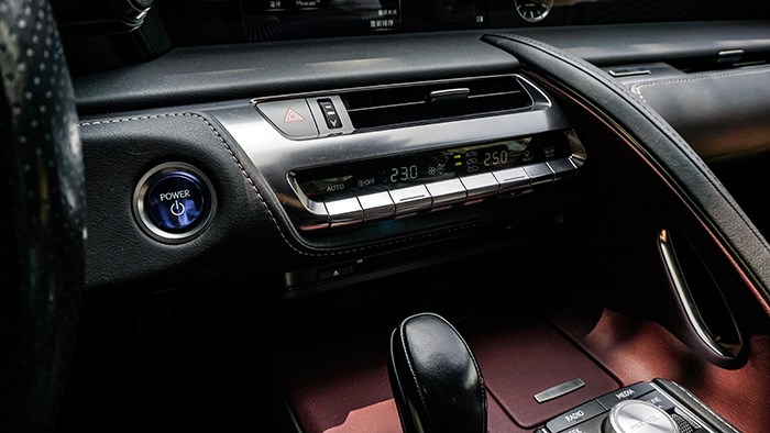 東方跑車之藝術品 試駕雷克薩斯LC500h