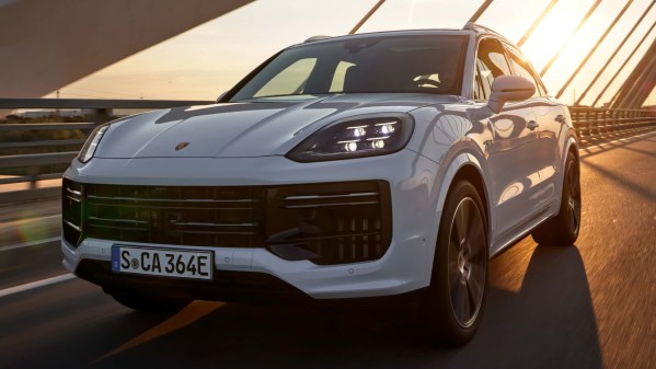 新保時捷卡宴Turbo E-Hybrid亮相 729馬力售價超百萬元