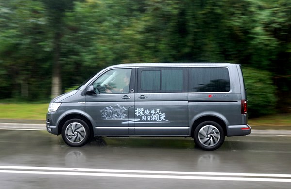 帶差速鎖的MPV 試駕大眾邁特威T6探索版
