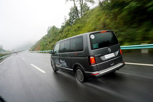 帶差速鎖的MPV 試駕大眾邁特威T6探索版