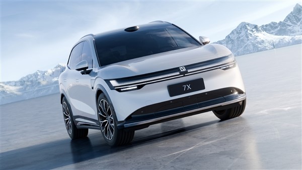 原創豪華不仿特斯拉！極氪大五座家用SUV車型7X官圖發布