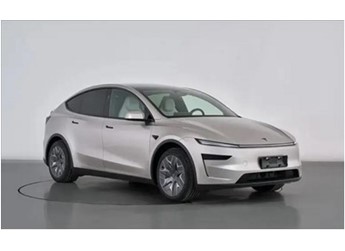 特斯拉Model Y L配置曝光！二排獨立座椅可放平 支持前后移動 封面圖